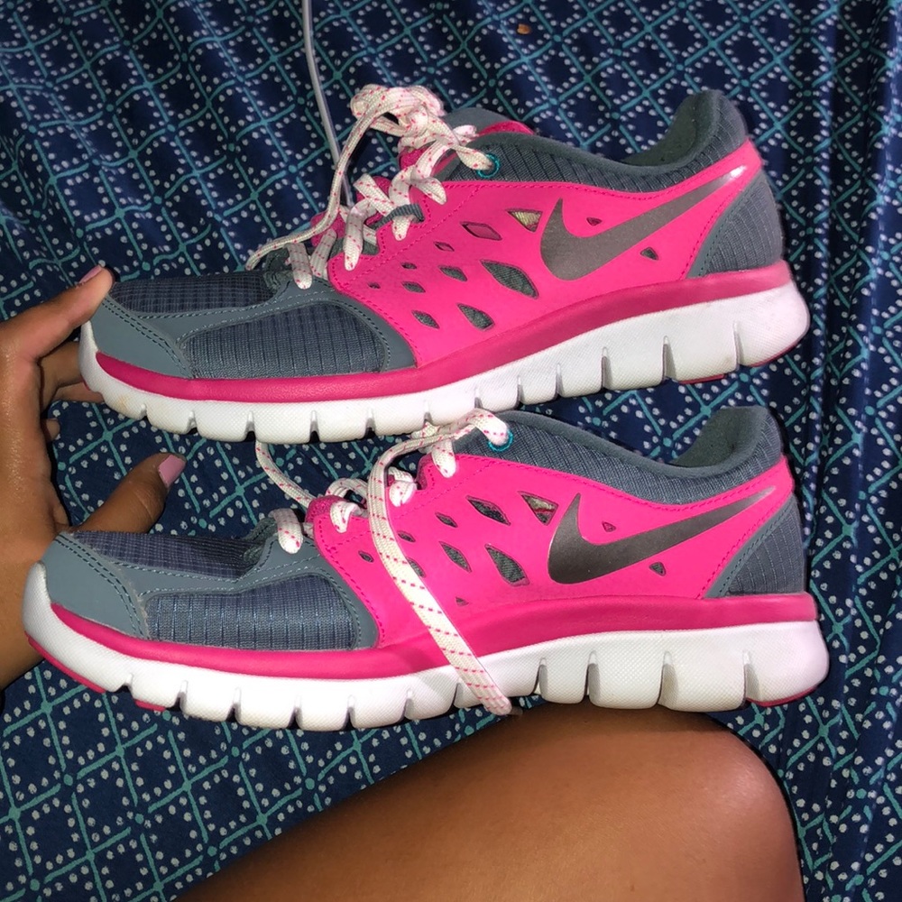 Nike’s - Picture 2 of 2